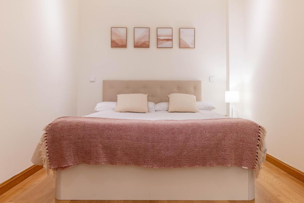 Amazing Apartment In Huertas Madrid Extérieur photo